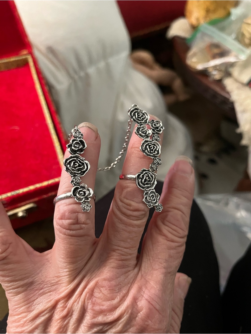 Silver tone Rose Chain Double Finger Ring - Silver